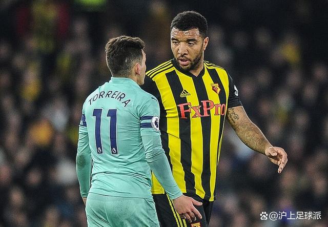 关于沃特福德中场策划多粒进球，助球队逆袭的信息