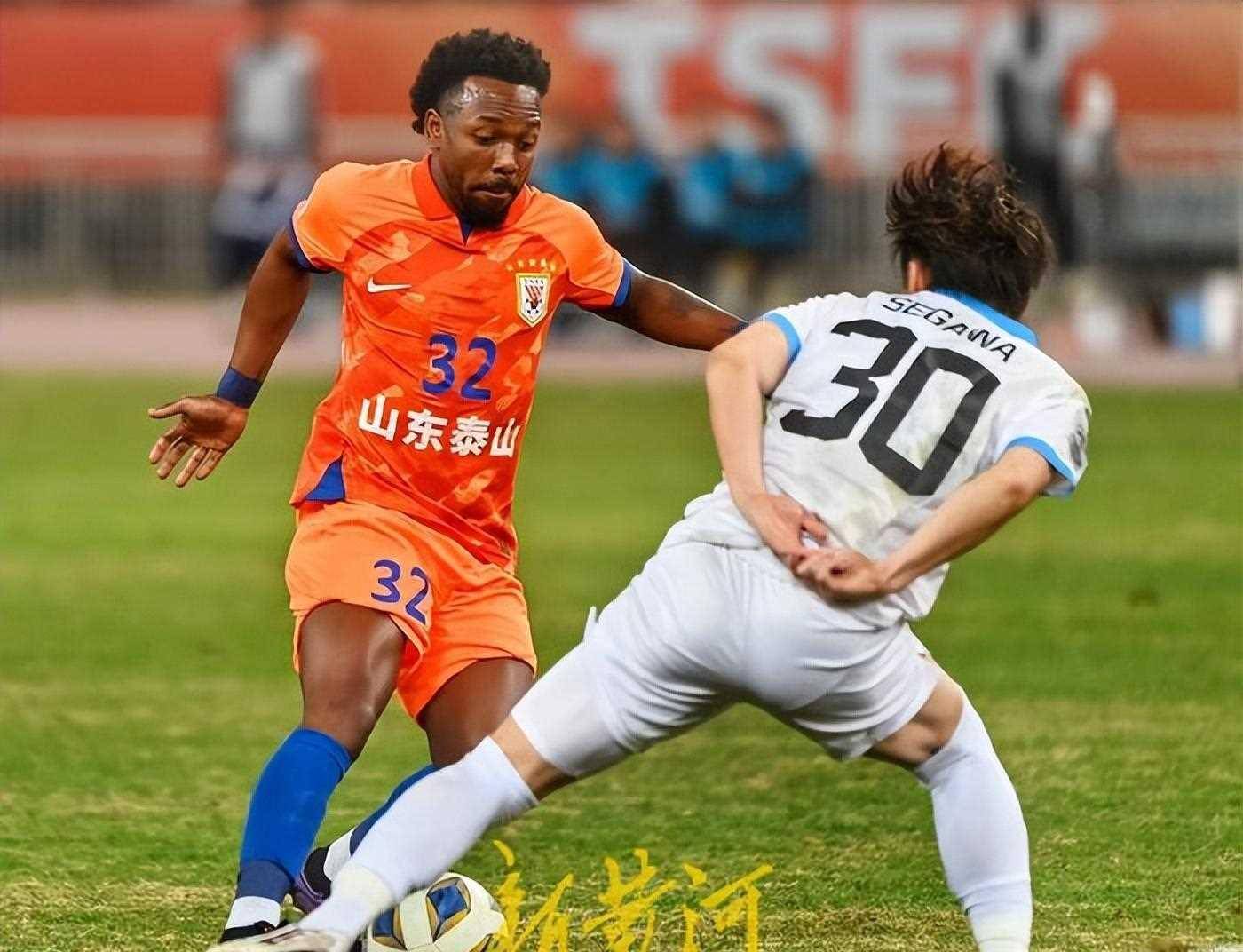 中国足球联队历史性进军亚冠强，创造佳绩！