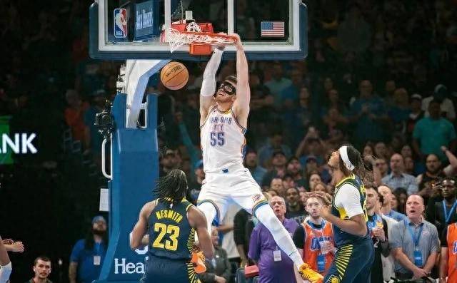 包含雷霆队客场惨败老鹰队，保罗努力+仍负对手的词条