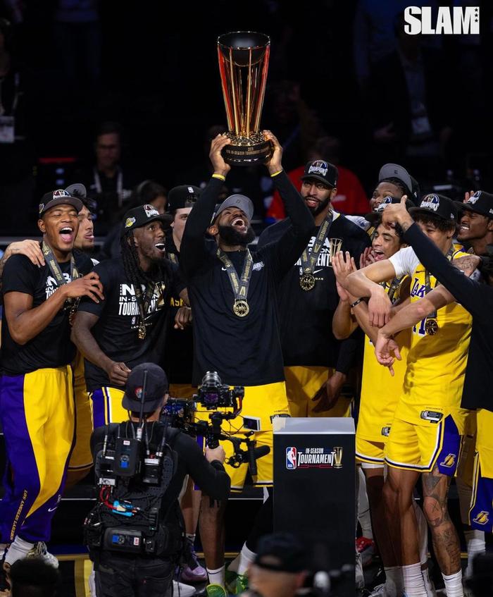 湖人带赛中第节高潮领到先头，含分完胜国王的简单介绍