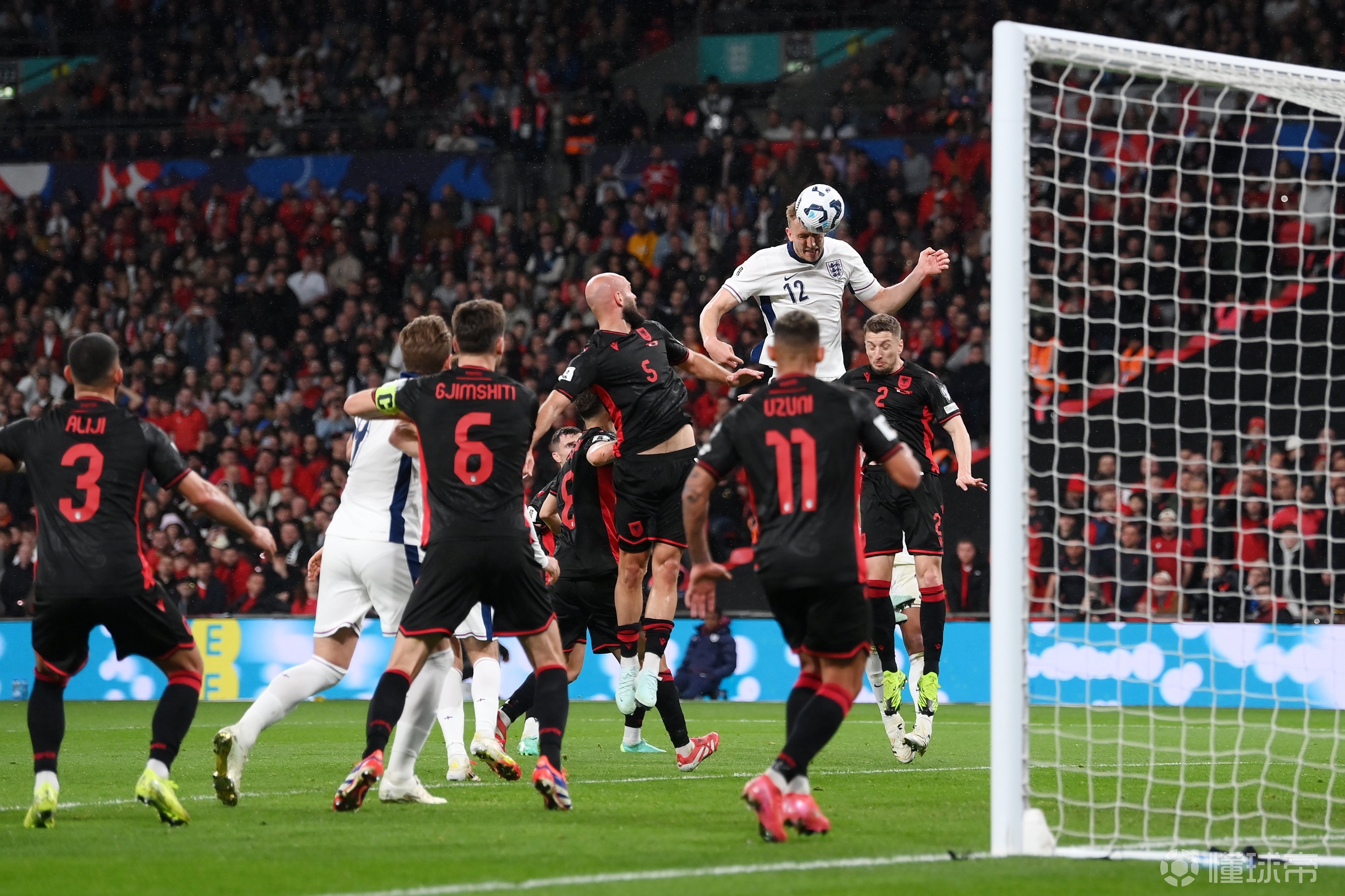 关于阿尔巴尼亚队险胜晋级，成功锁定欧锦赛决赛的信息
