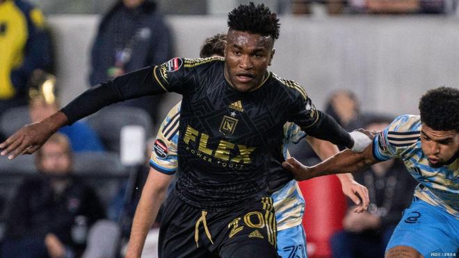 包含格拉斯哥凯尔特逼平对手，保住小组出线希望的词条