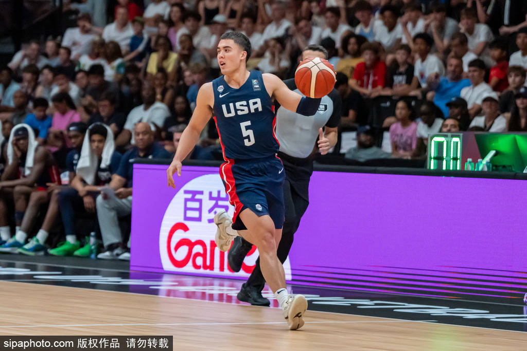 包含战术巧妙：球队在比赛中运用独特战术获得胜利的词条