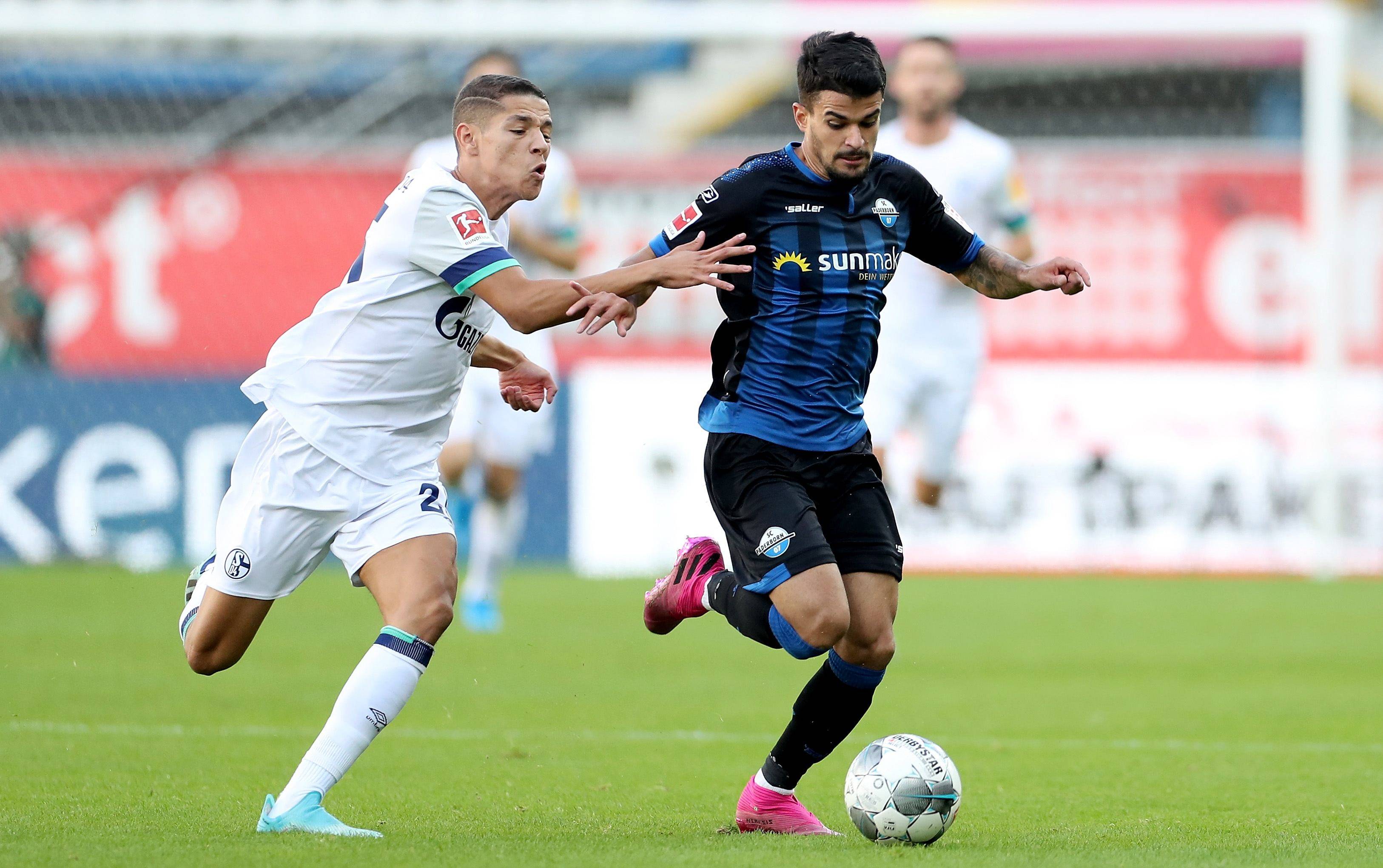 包含不来梅主场迎战沙尔克，胜负难断的词条