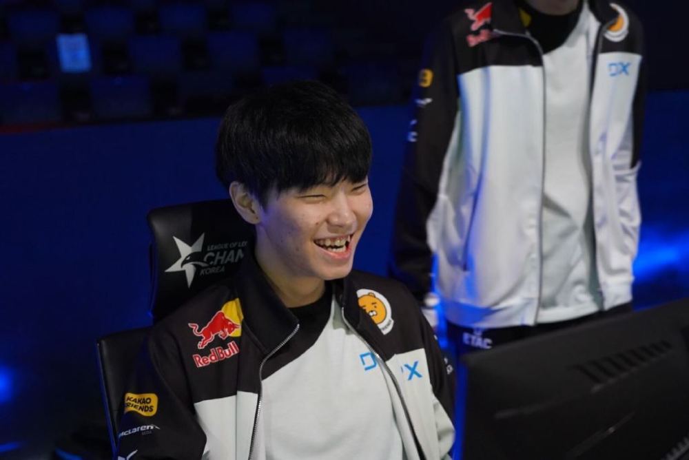 DRX轻取HLE，ShowMaker单局斩获MVP半决赛2:0（伦敦）