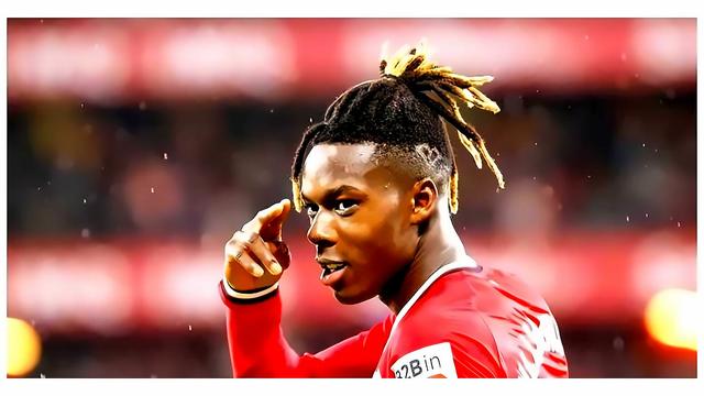 西班牙足球队连续两场零失球取胜