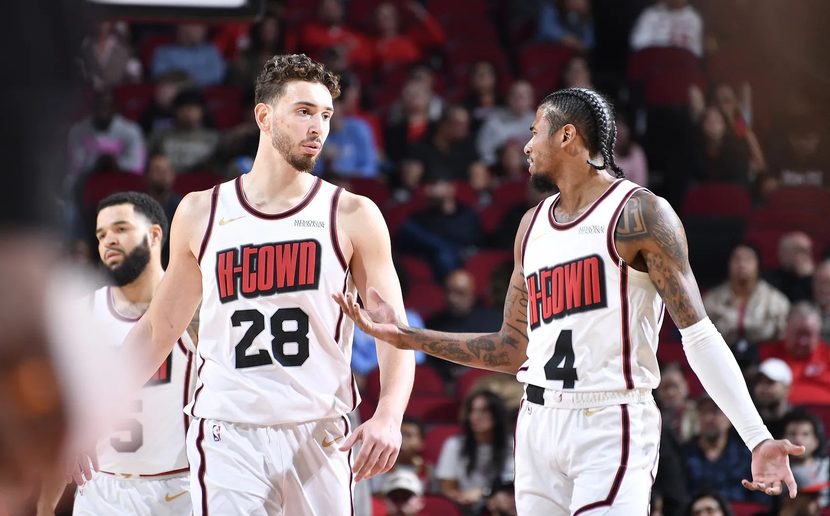 热火客场不敌灰熊，三连败告终的简单介绍