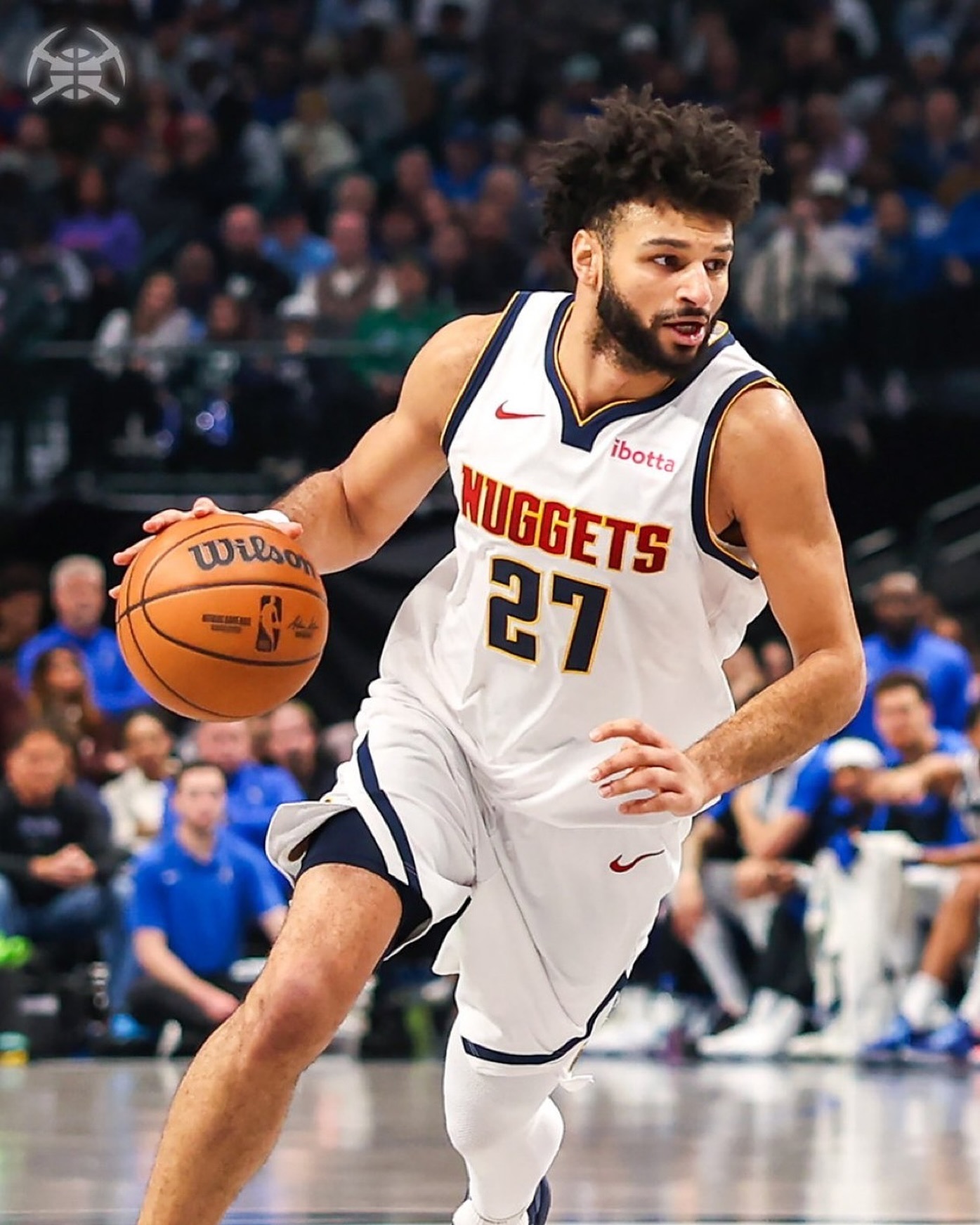 包含独行侠惊险胜掘金，波尔津吉斯砍下40分的词条