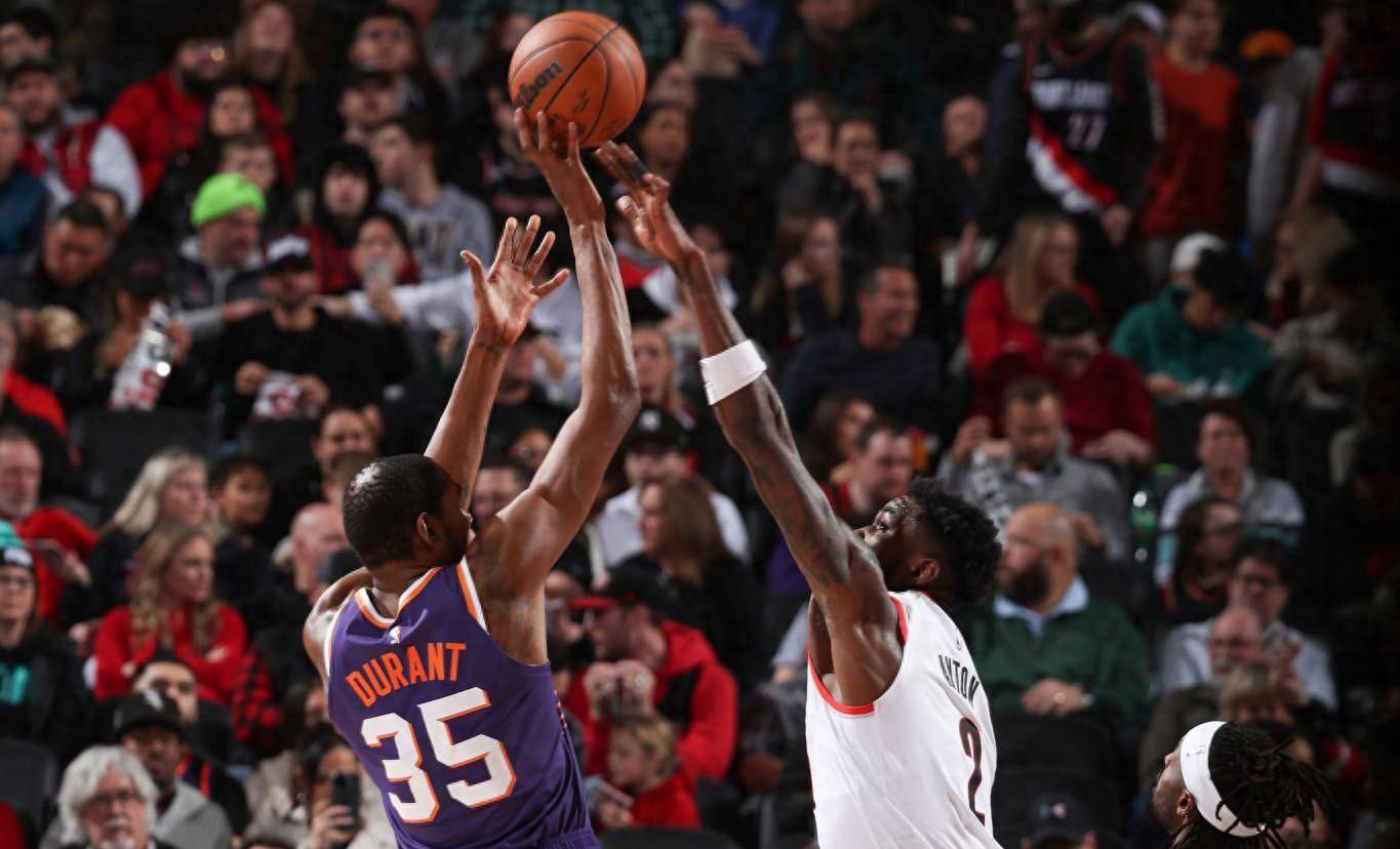 开拓者主场惨败太阳，利拉德助攻全队