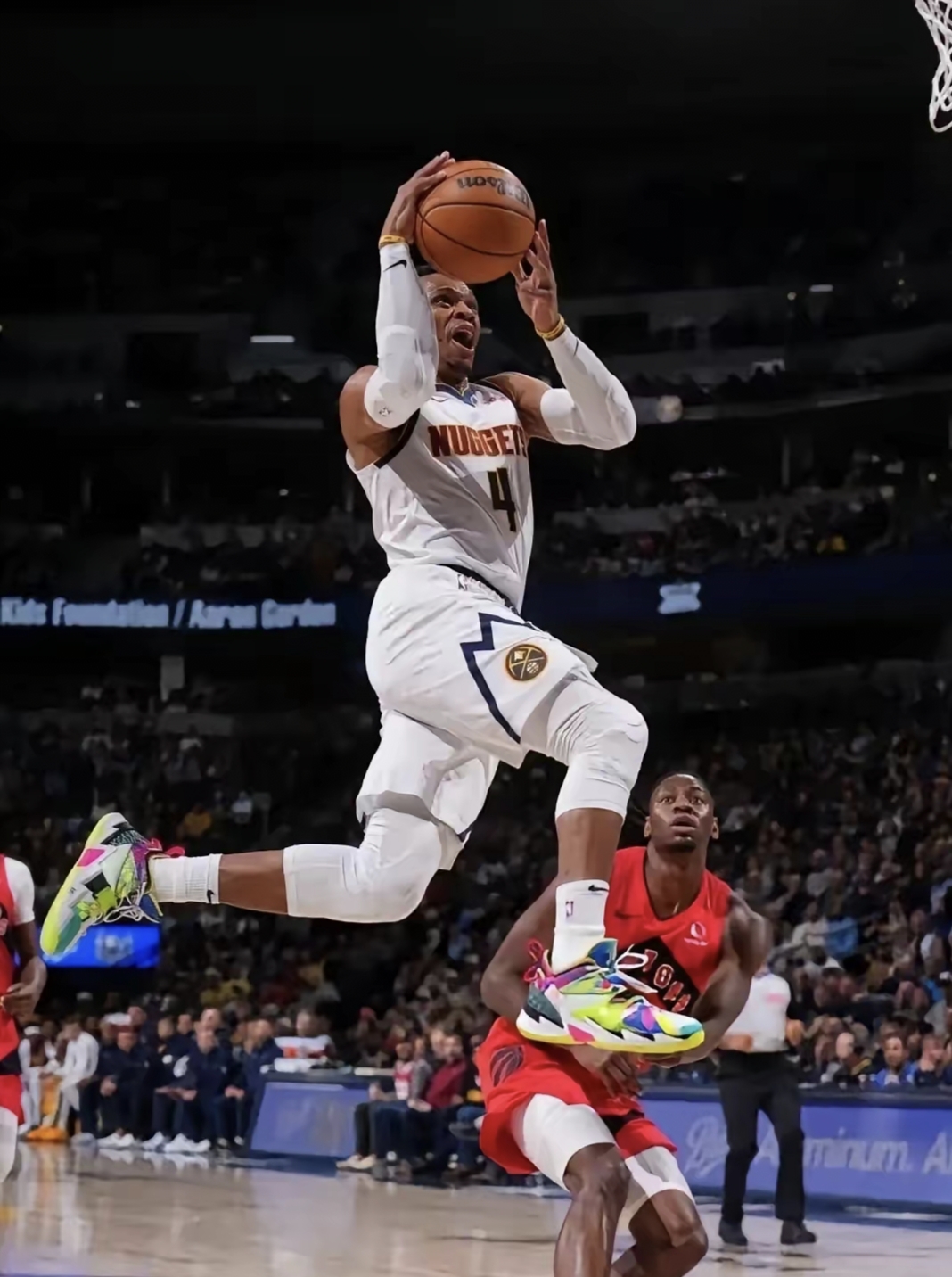 关于猛龙力克掘金，继续保持领先的信息