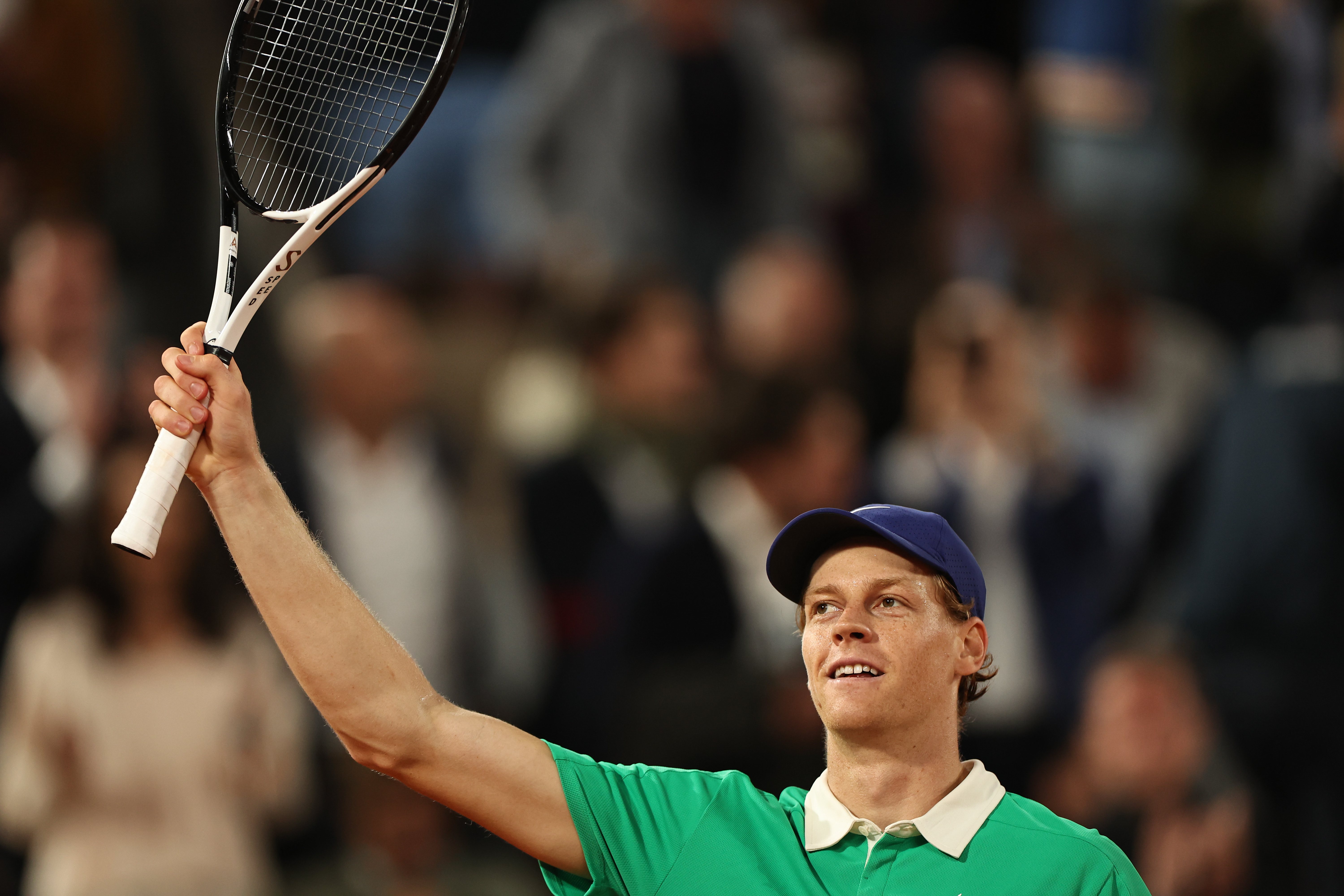 拉沃尔杯轻取法网，辛纳点燃赛场