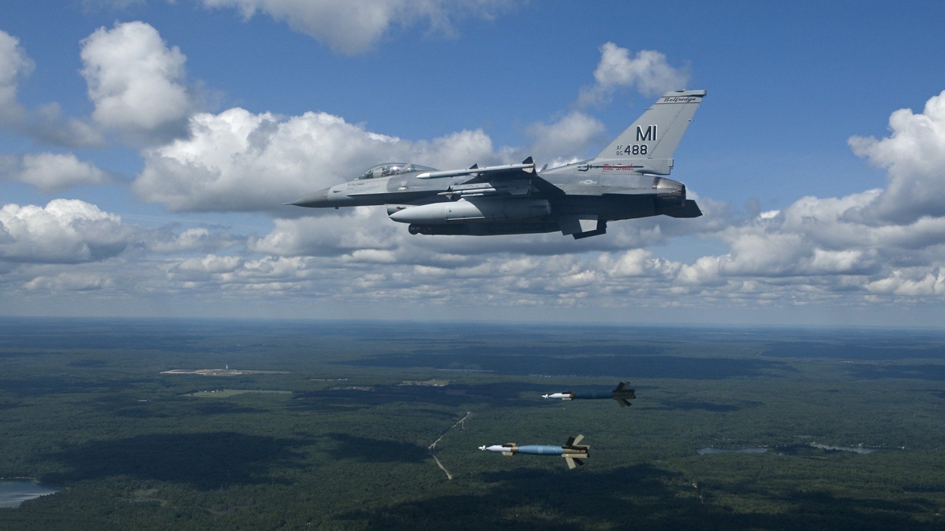 凌空双城记，当雷霆血拼太阳，拉文在美加墨世界杯接管比赛