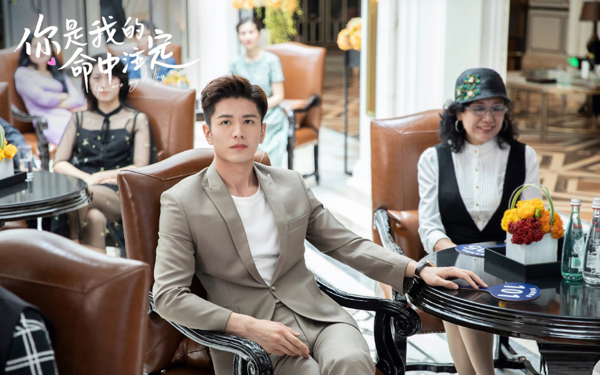 曼城风暴冲垮中国防线，罗德里在攻防两端展现的现代足球终极形态