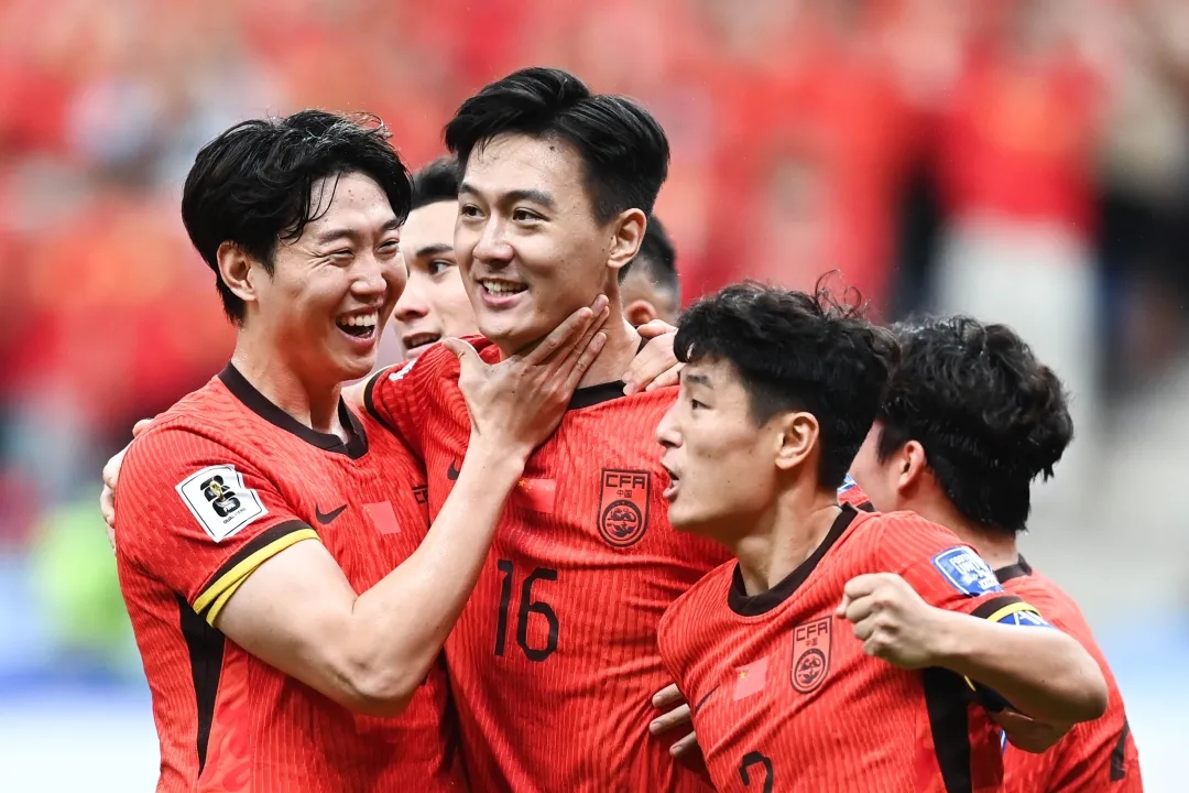 2026世界杯焦点战，波兰带走几内亚