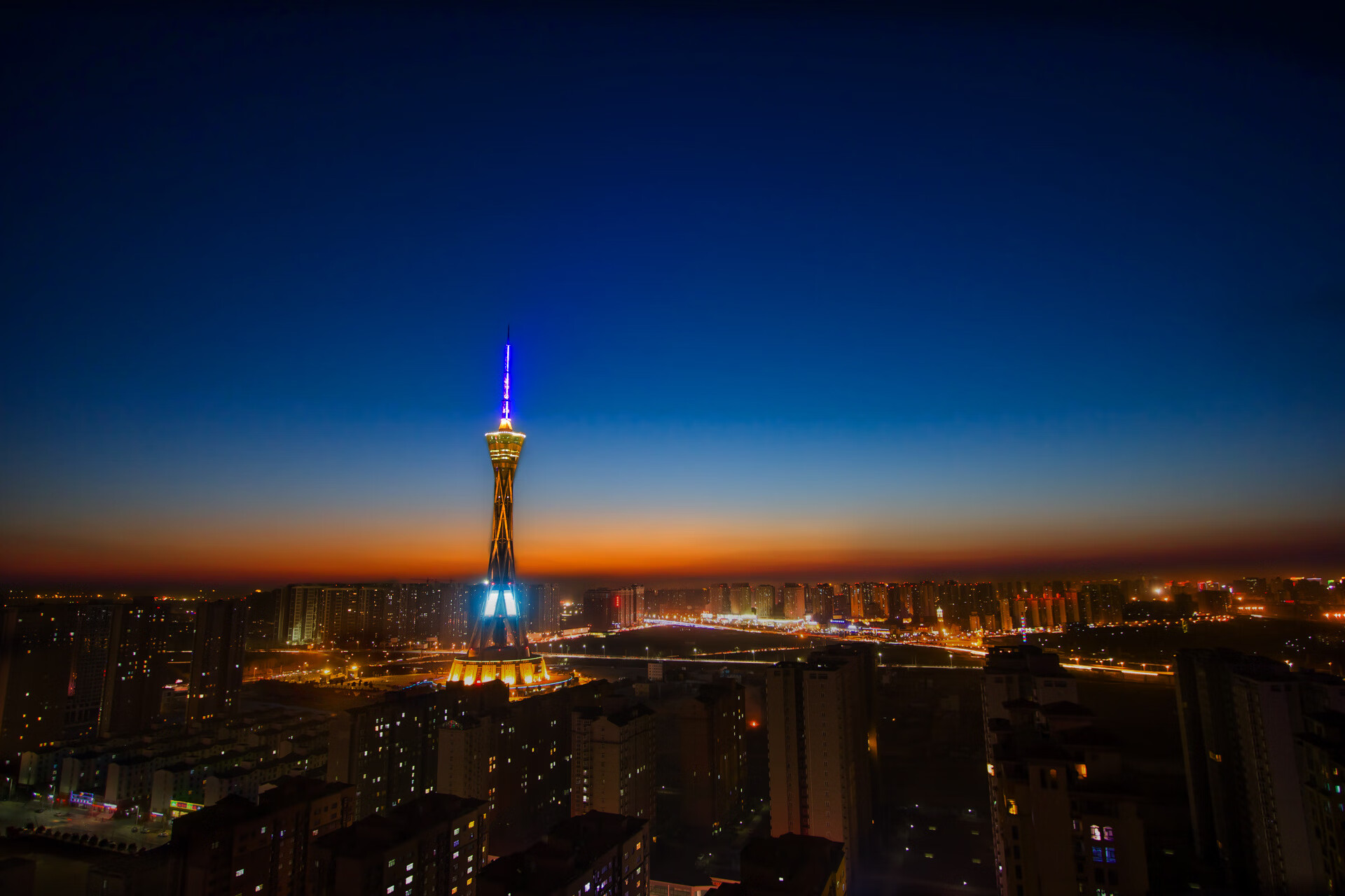 魔术晋级显韧性，杜兰特剑锋淬寒光