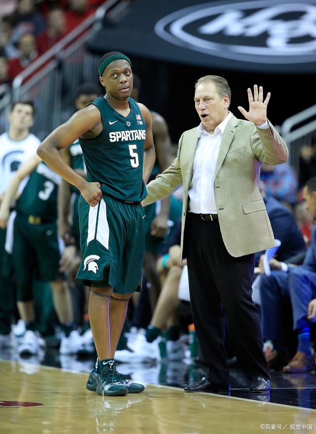 广厦队鏖战公牛，小贾伦成为关键先生